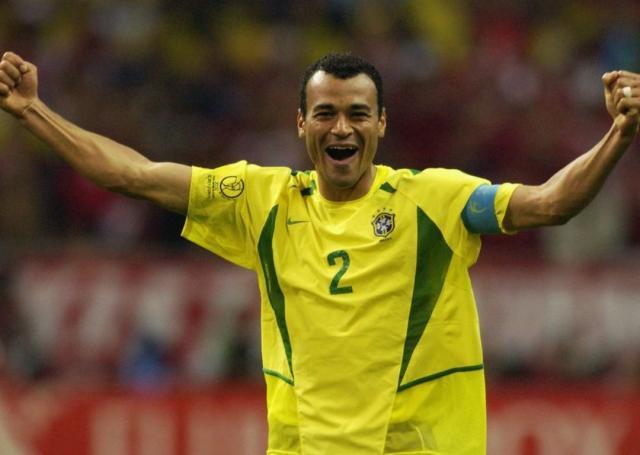 开云体育-2022年2月22日，会让我们想到哪些传奇右后卫？